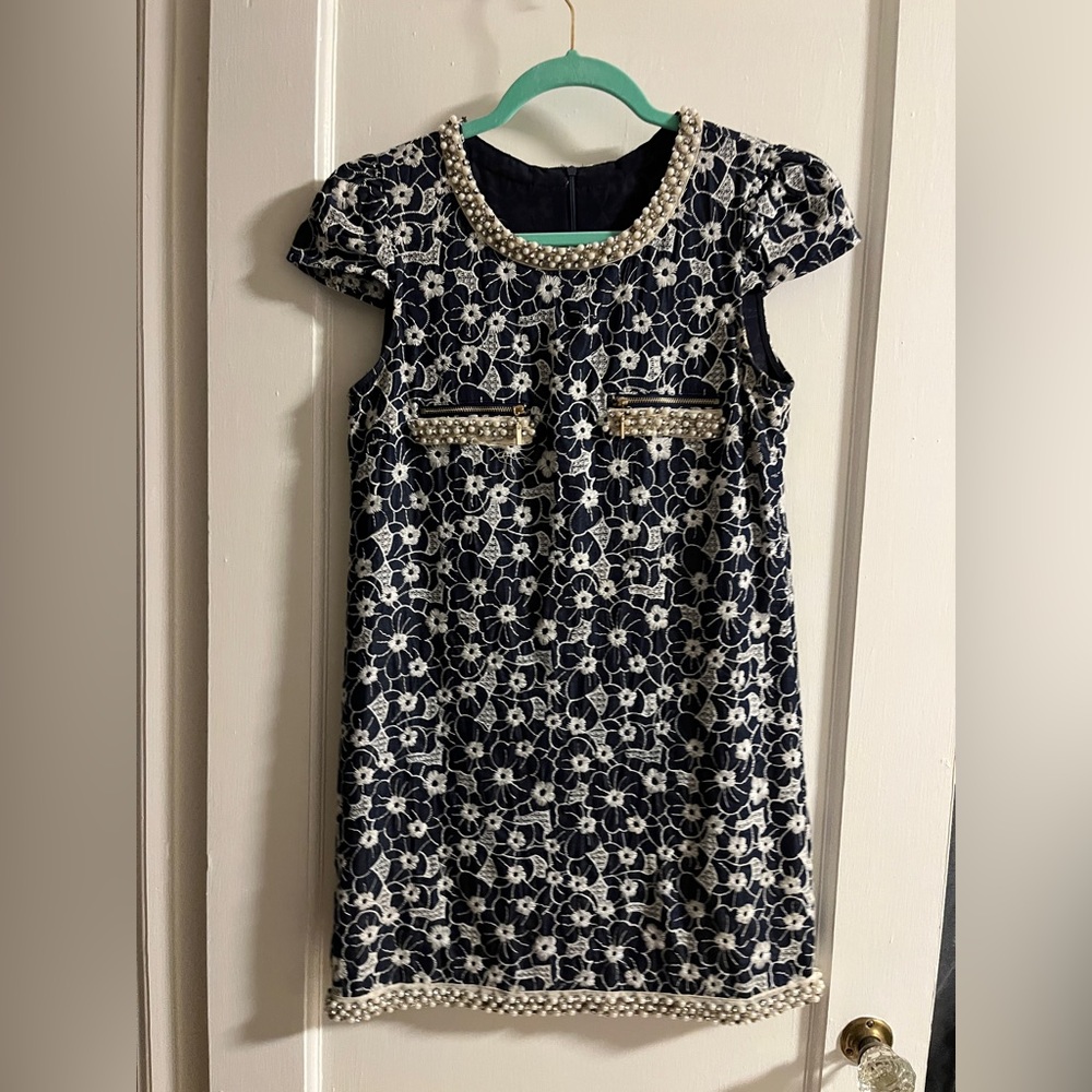 Beautiful one of a kind dress! Fits like a size small.